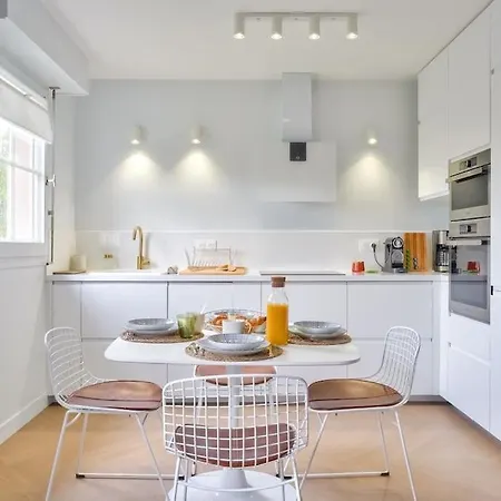 Le Riviera, Elegant Duplex Apartment